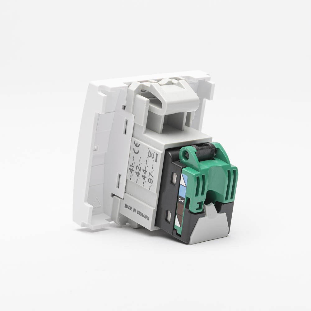 Unica Alb Priza RJ45 UTP CAT5e 2M MGU3.411.18 - 3 | YEO